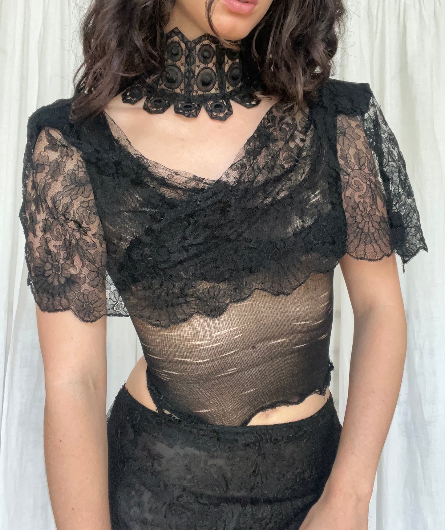 Annina lace and distressed top
