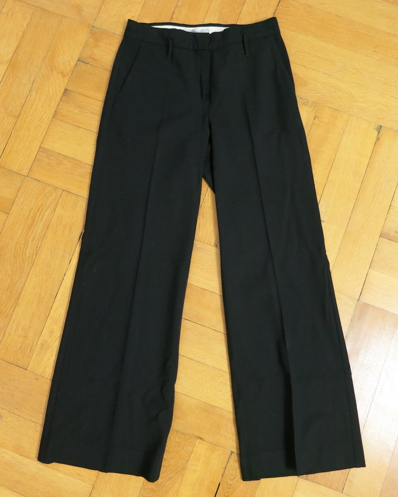 Chic wool trousers