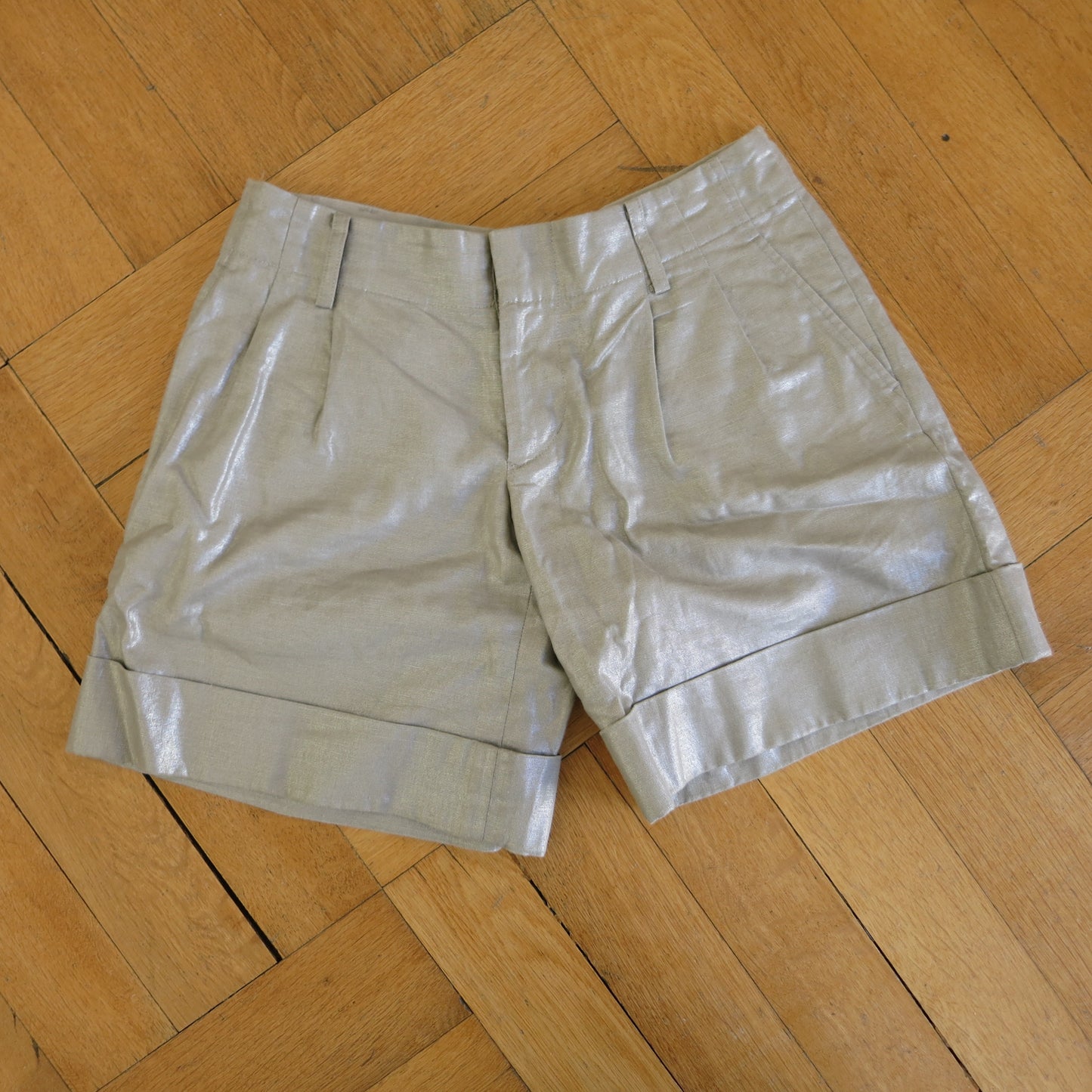 5351 Pour Les Femmes shiny shorts
