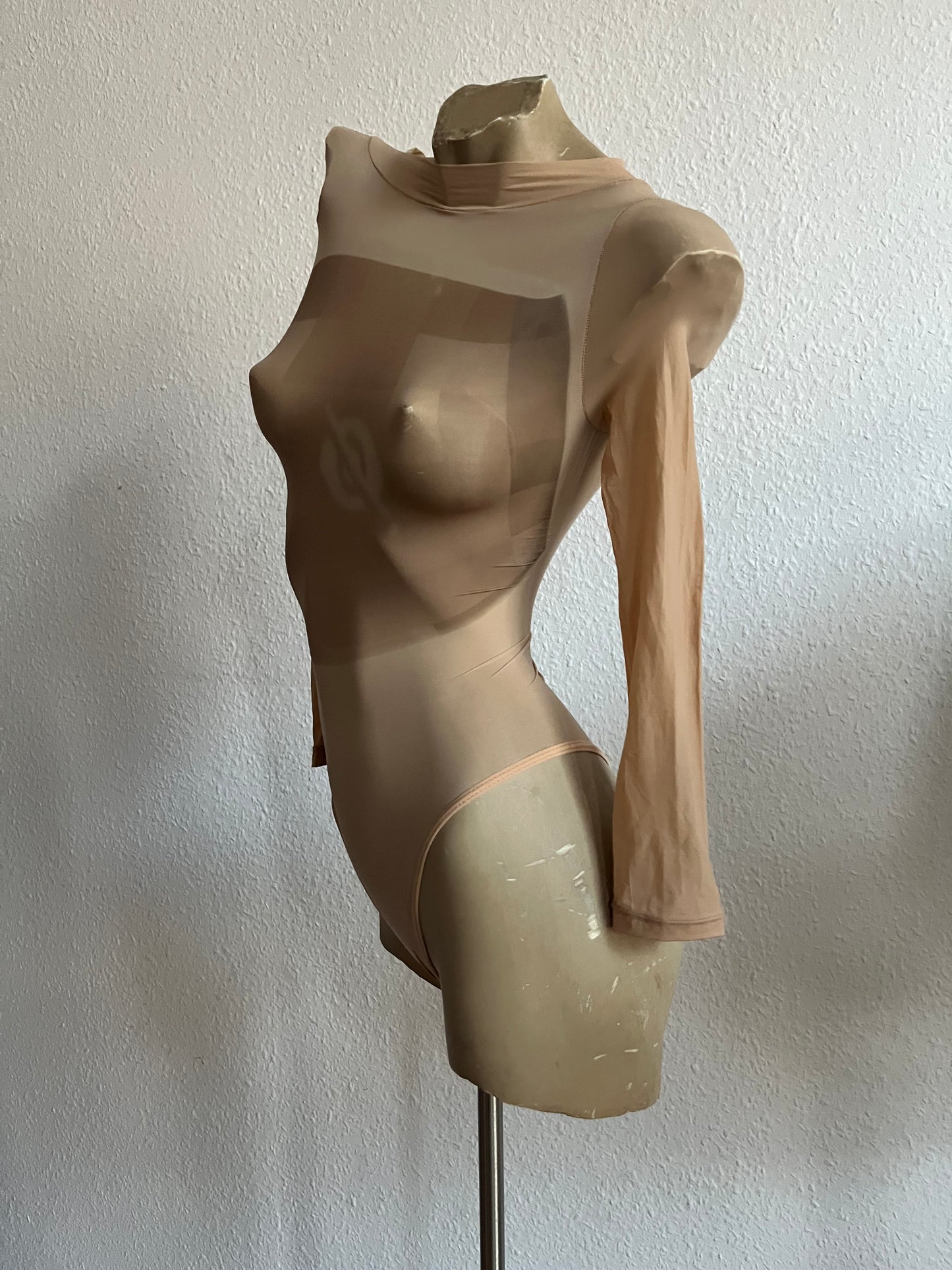 ex-myszka blurred bodysuit