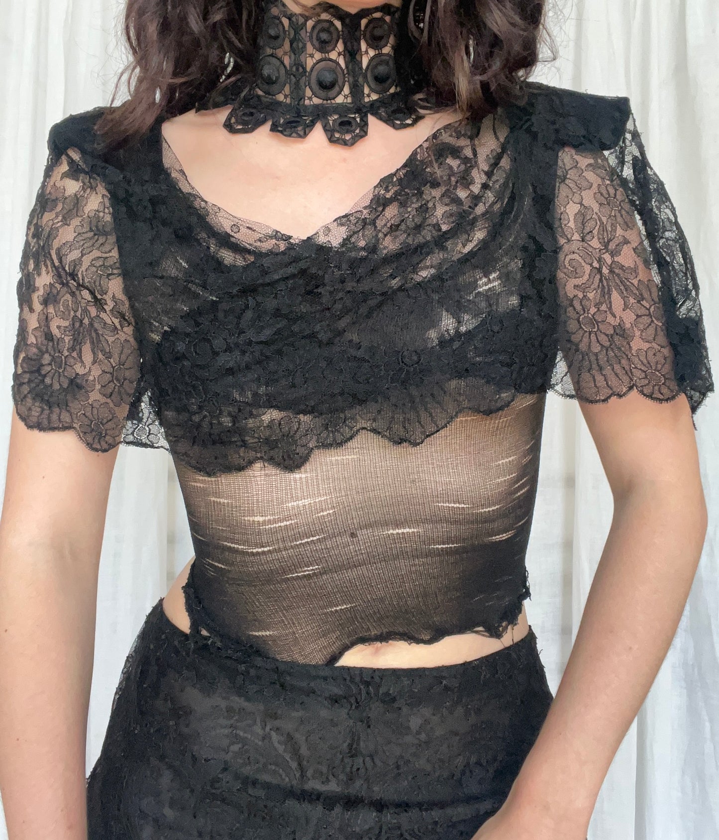 Annina lace and distressed top