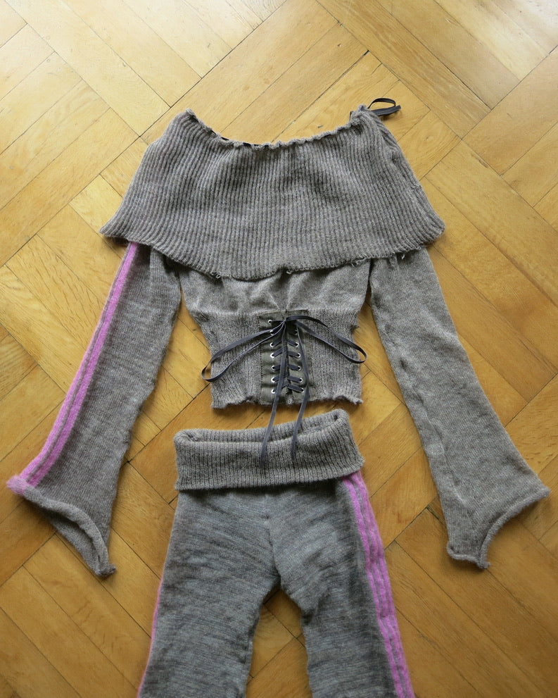 eithne padraigin ni bhraonain mohair set