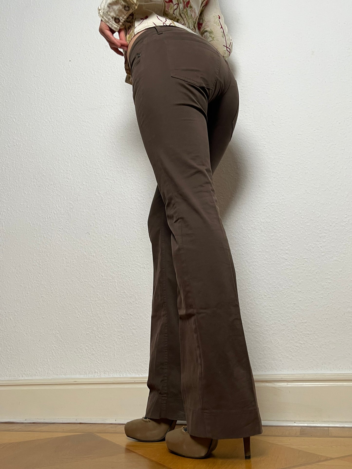 Chic flared office pants