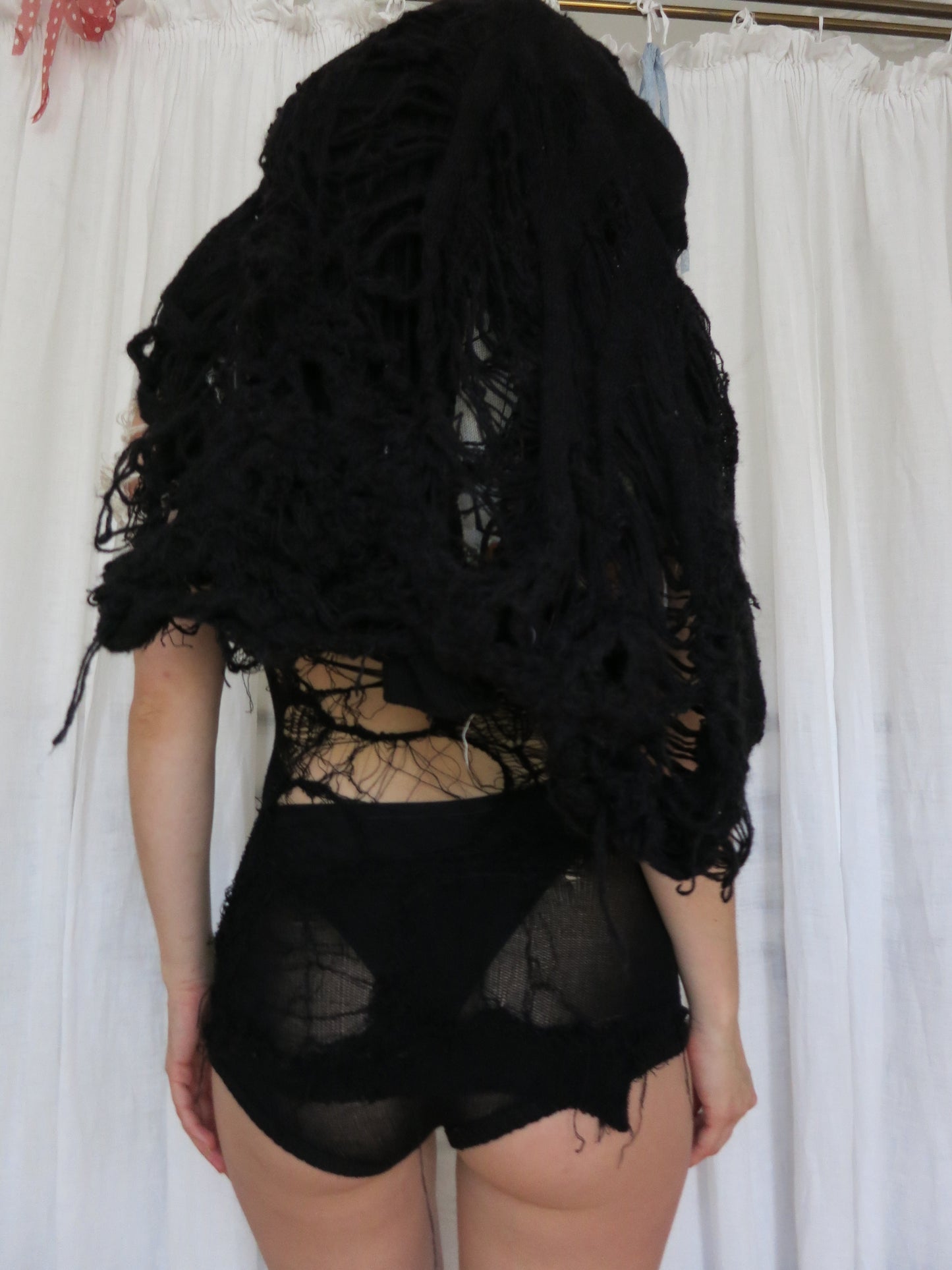 annina nun headpiece