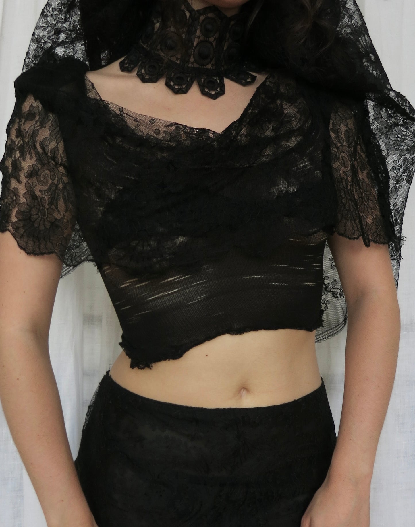 Annina lace and distressed top