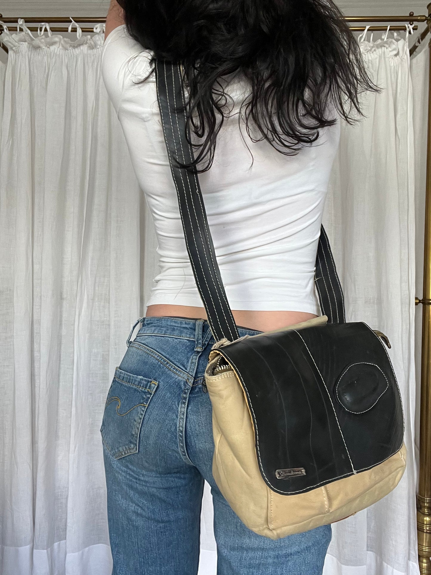 Rubber passenger bag