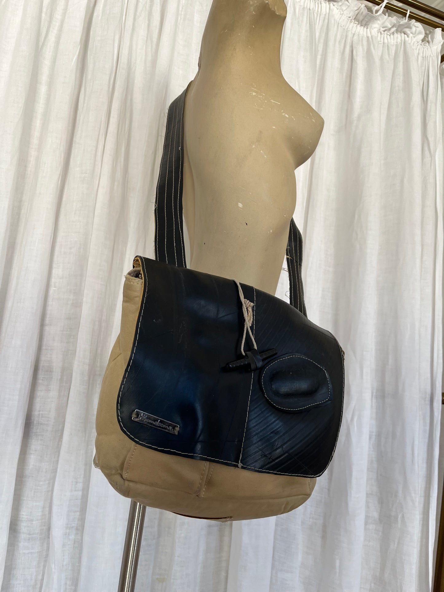 Rubber passenger bag