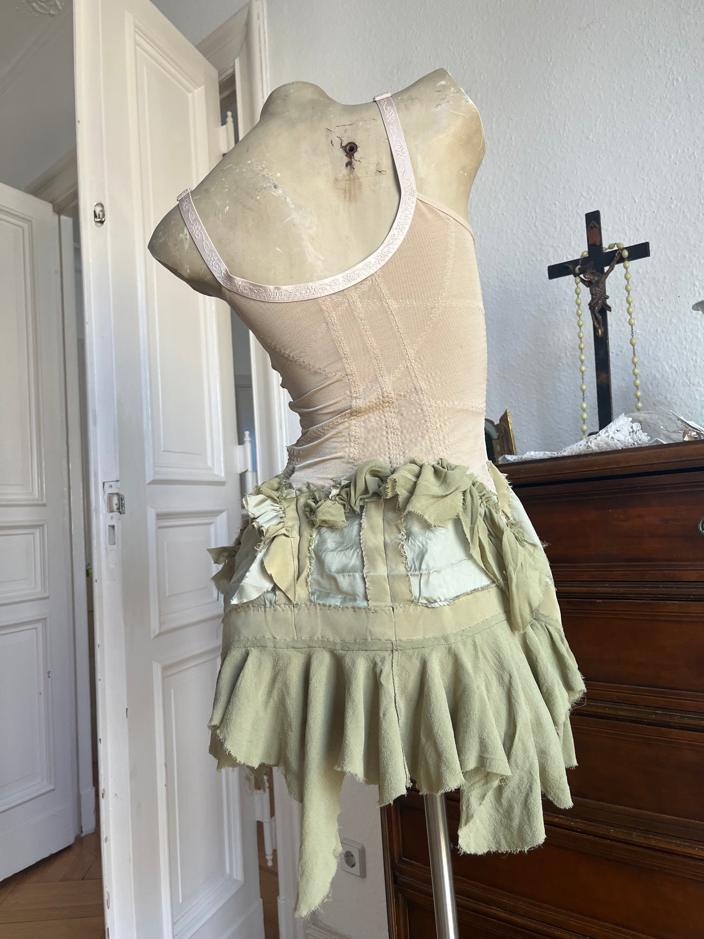 annina moss shape wear dress
