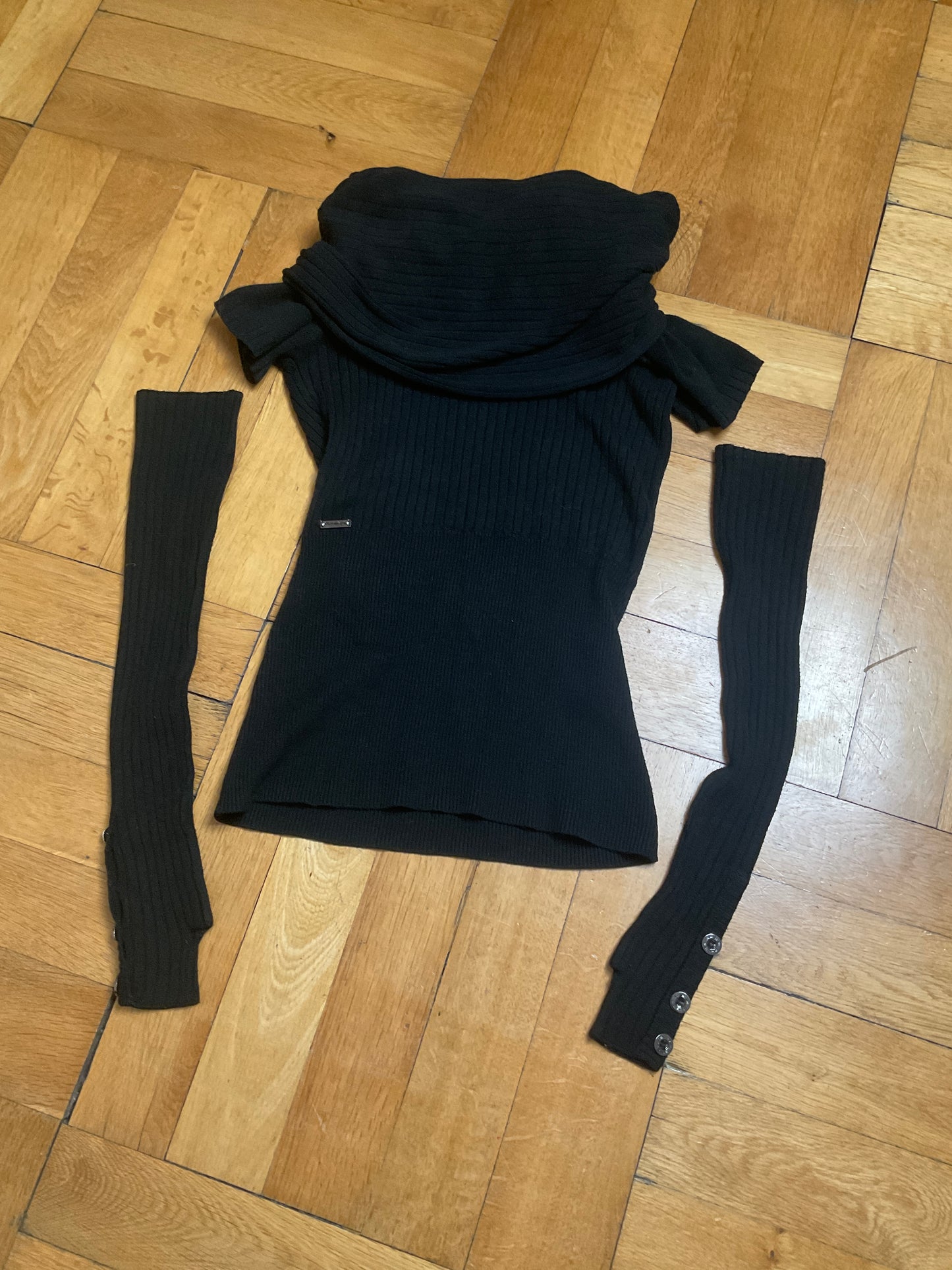 Knit top with matching arm warmers