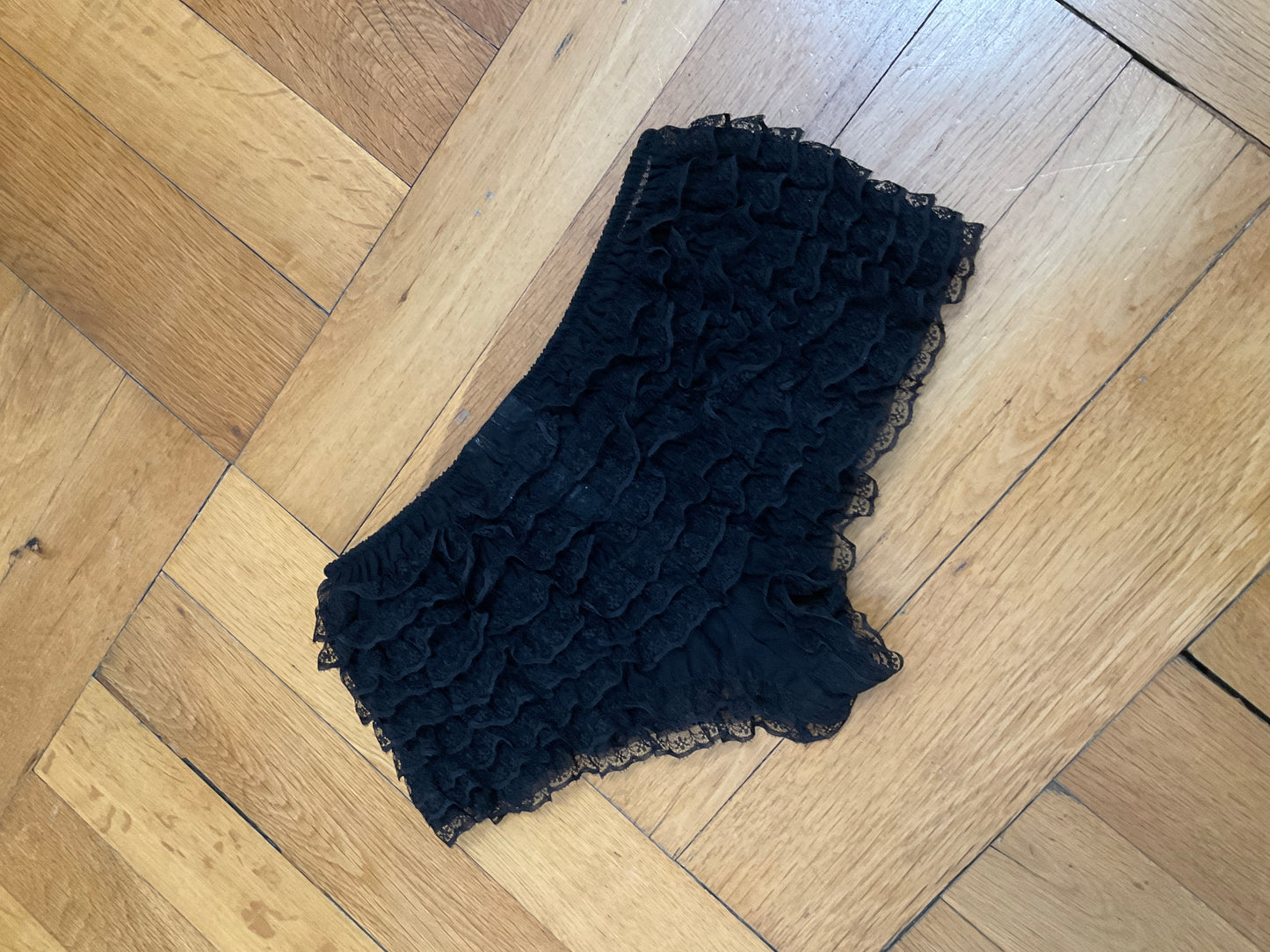 Ruffled micro shorts