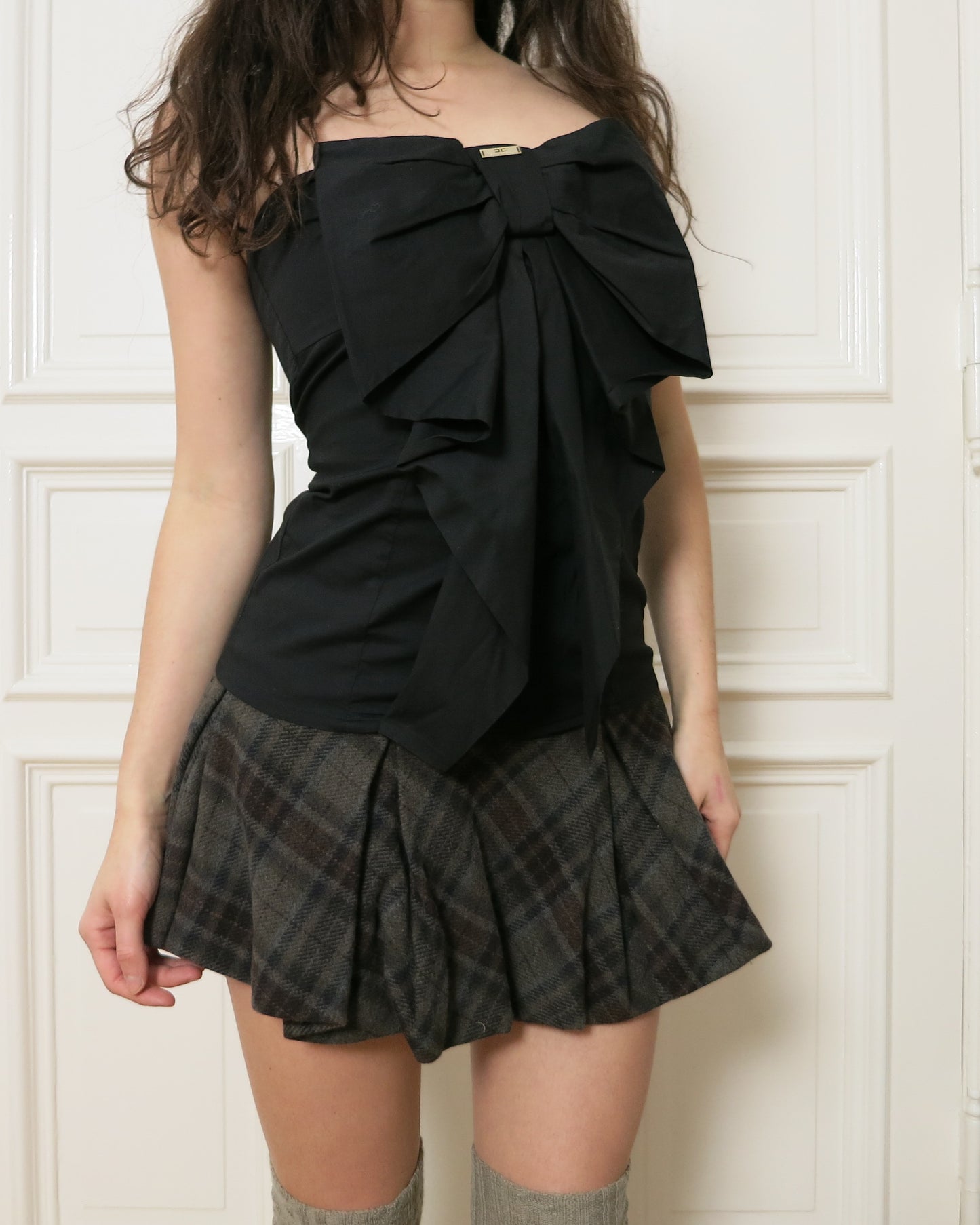 Black bow top