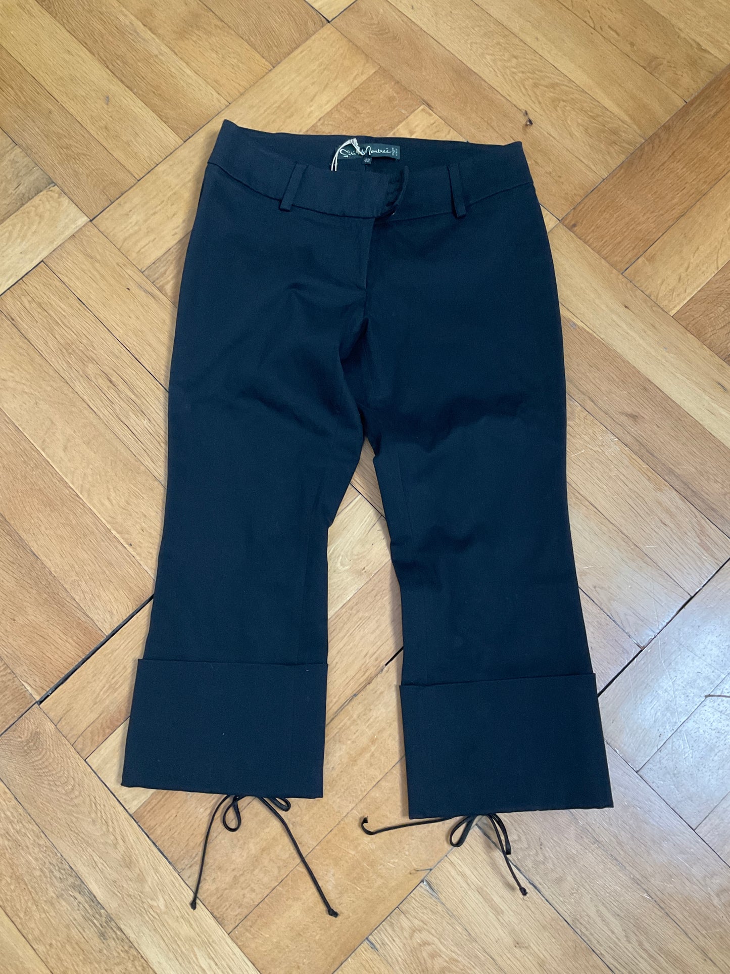 Capris with lacing