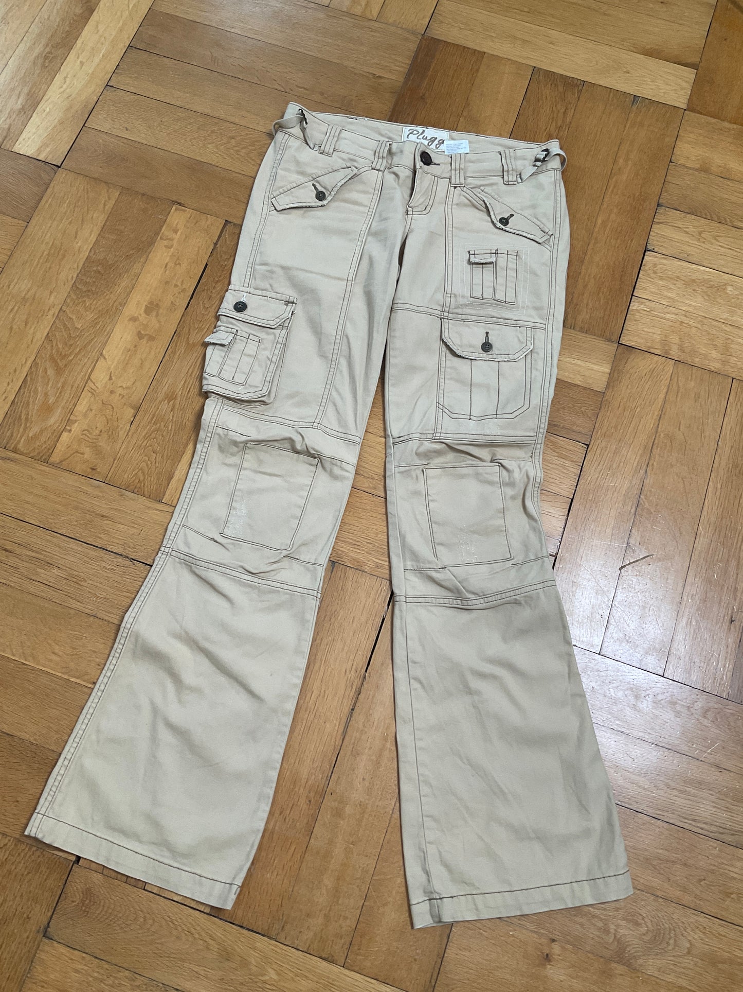 Lara Croft low waisted cargo pants