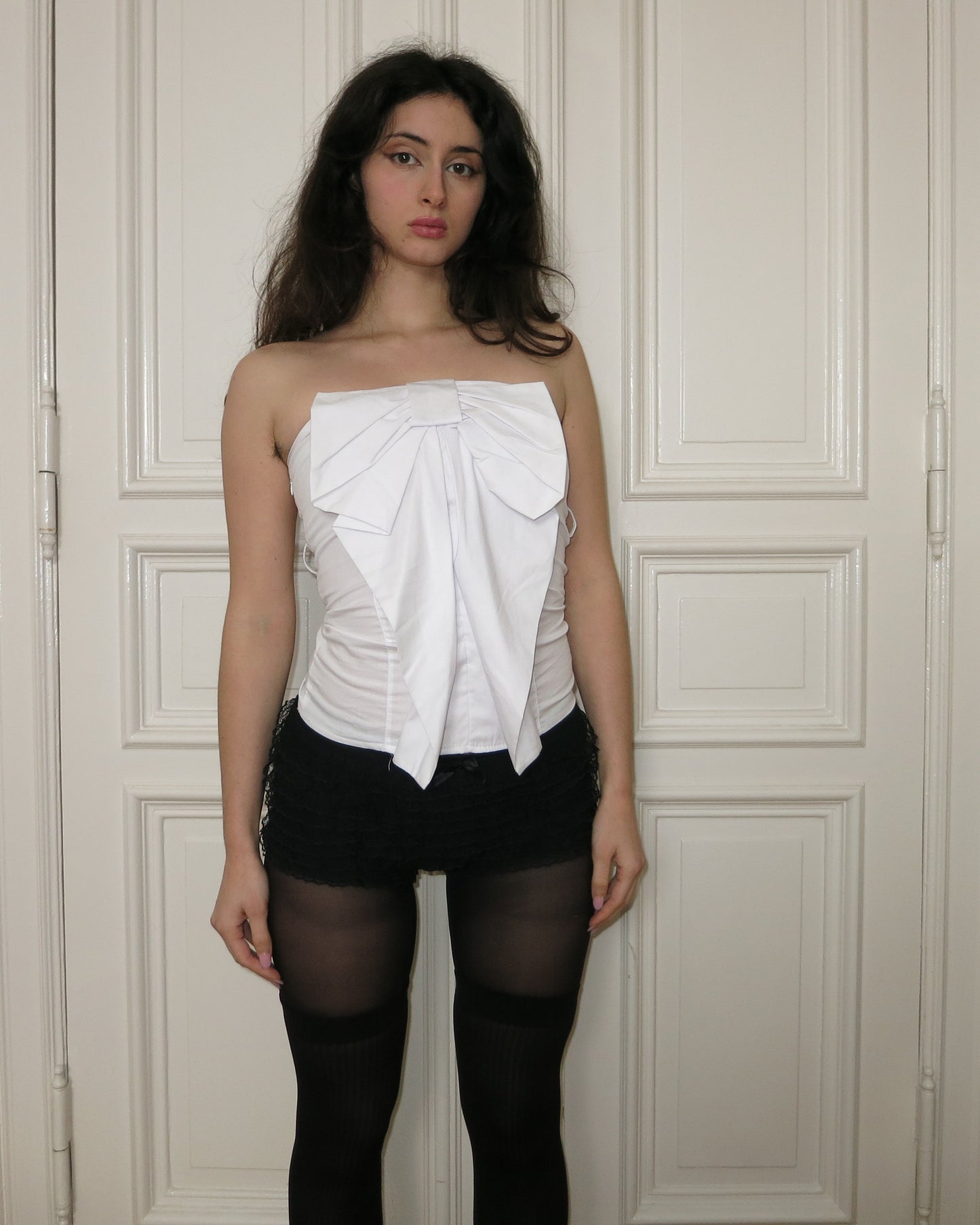 White bow top