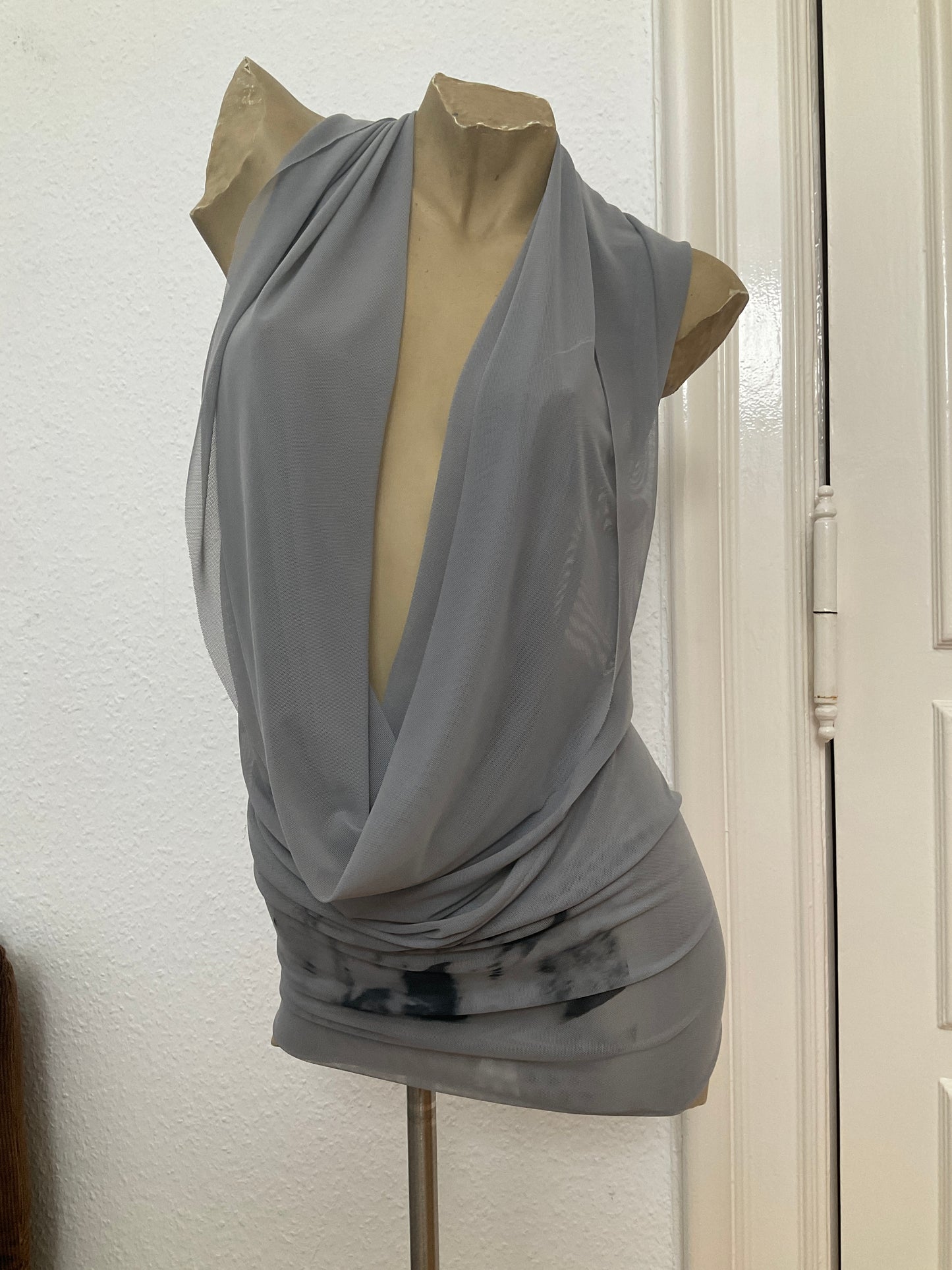 ex-myszka "birth" embryo dress