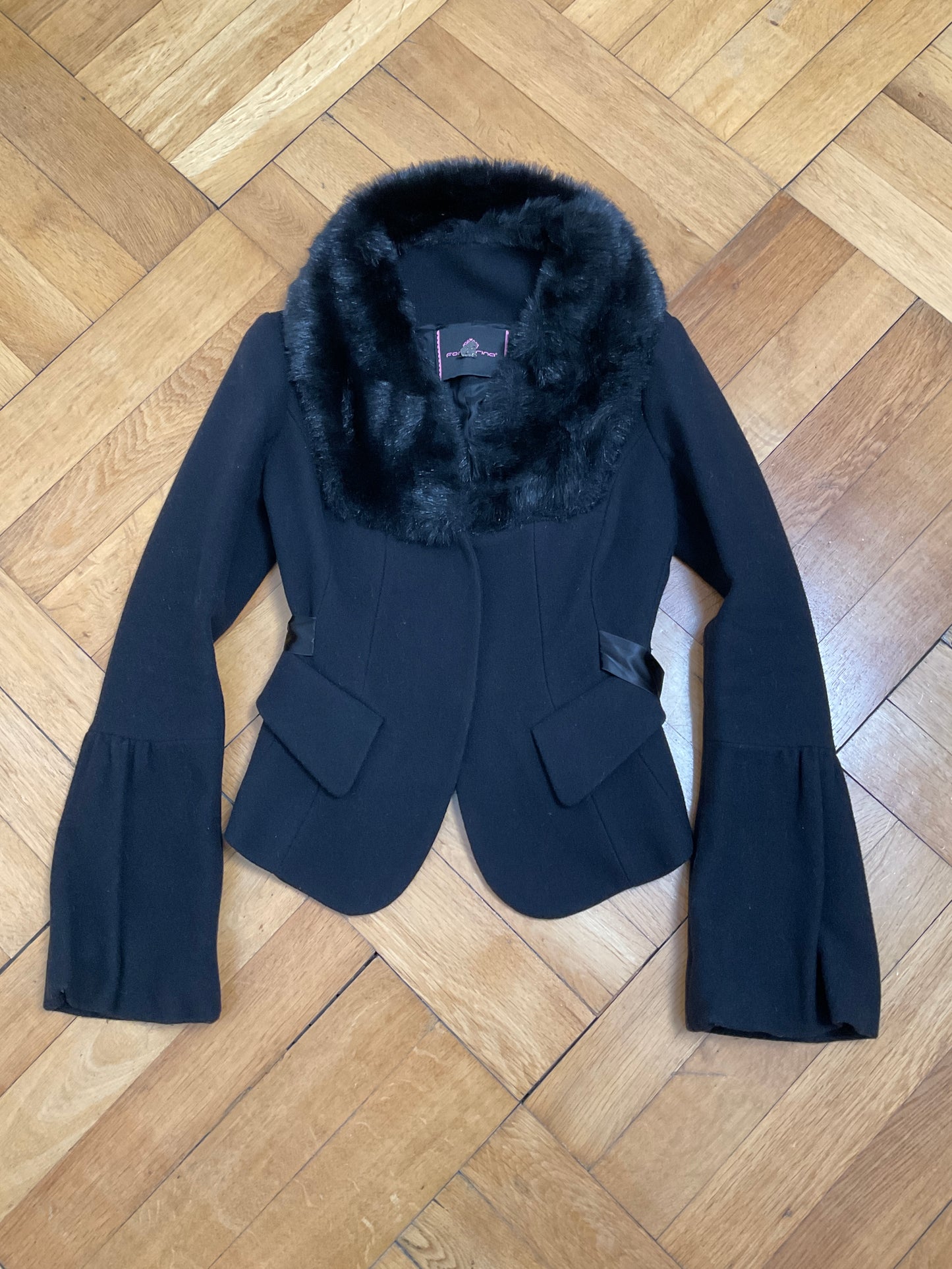 Snatched wool jacket