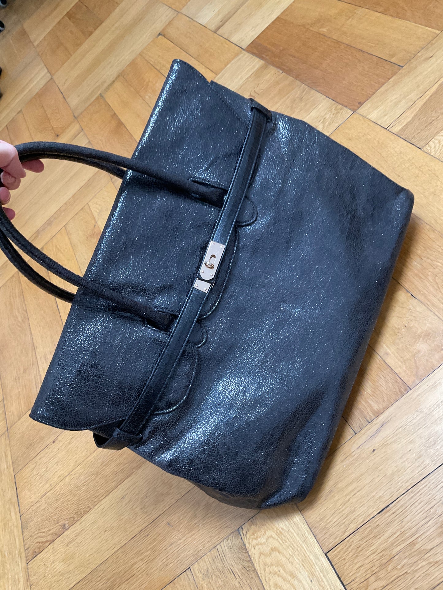 Black sparkly "birkin"