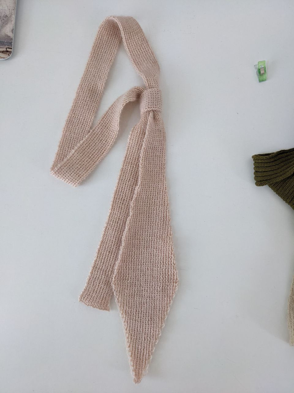 Natascha Domino knit tie