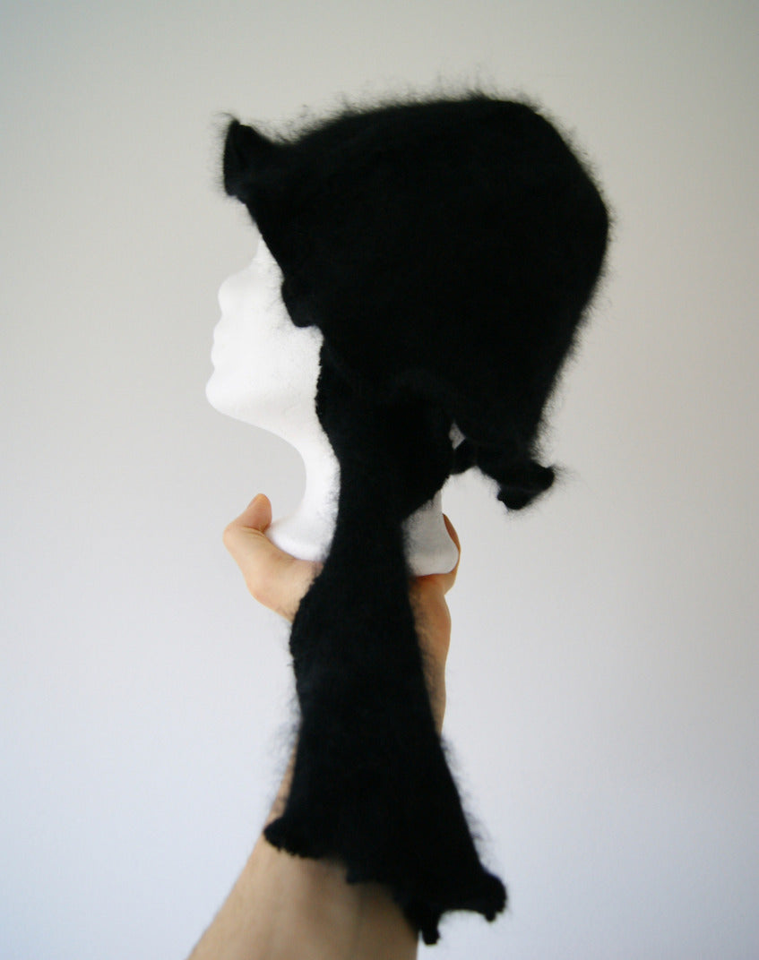 Angora orchid bonnet black