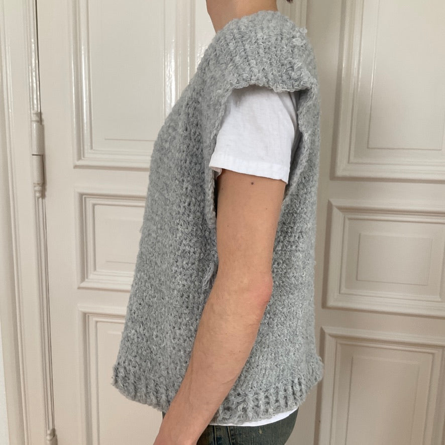 mođđe studio ~ asymmetrical crochet vest