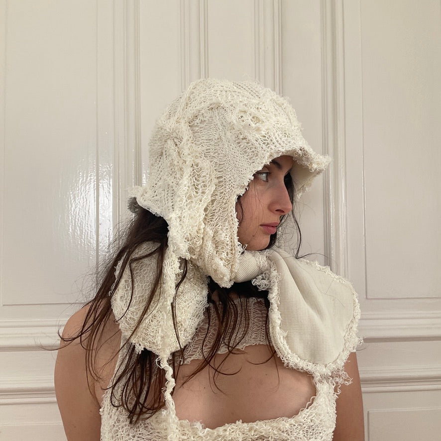 Chunky linen and wool orchid bonnet
