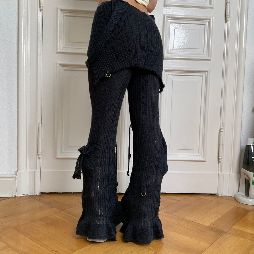 eithne padraigin ni bhraonain ~ giftwrap cargo pants