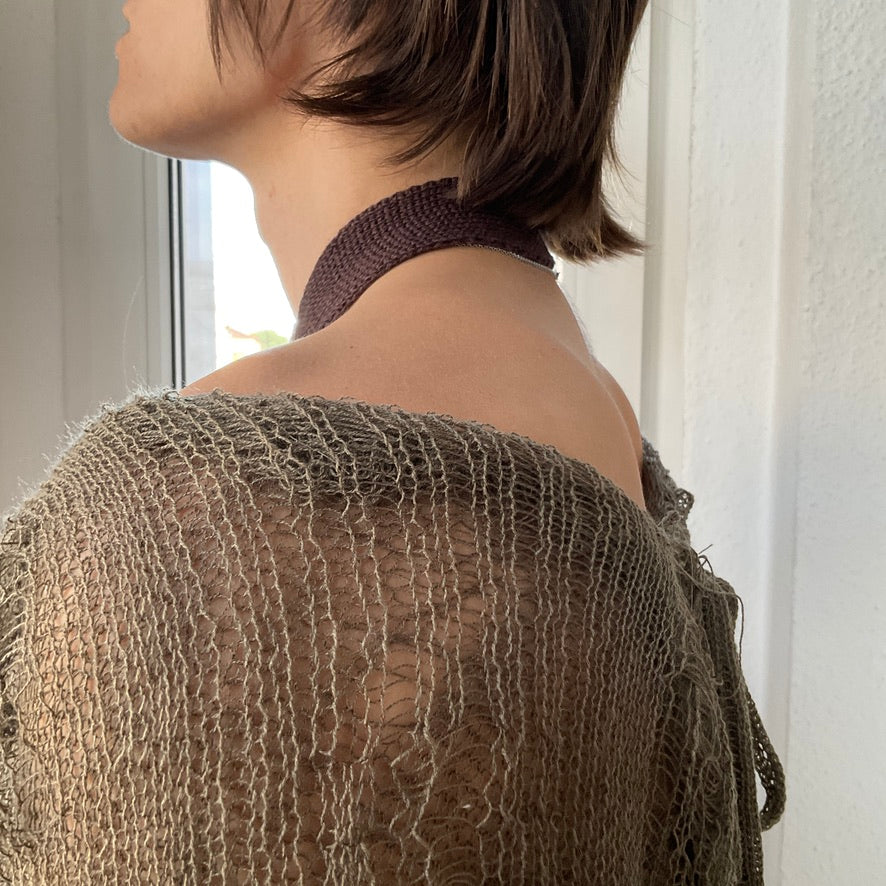 Natascha Domino ~ brown knit tie