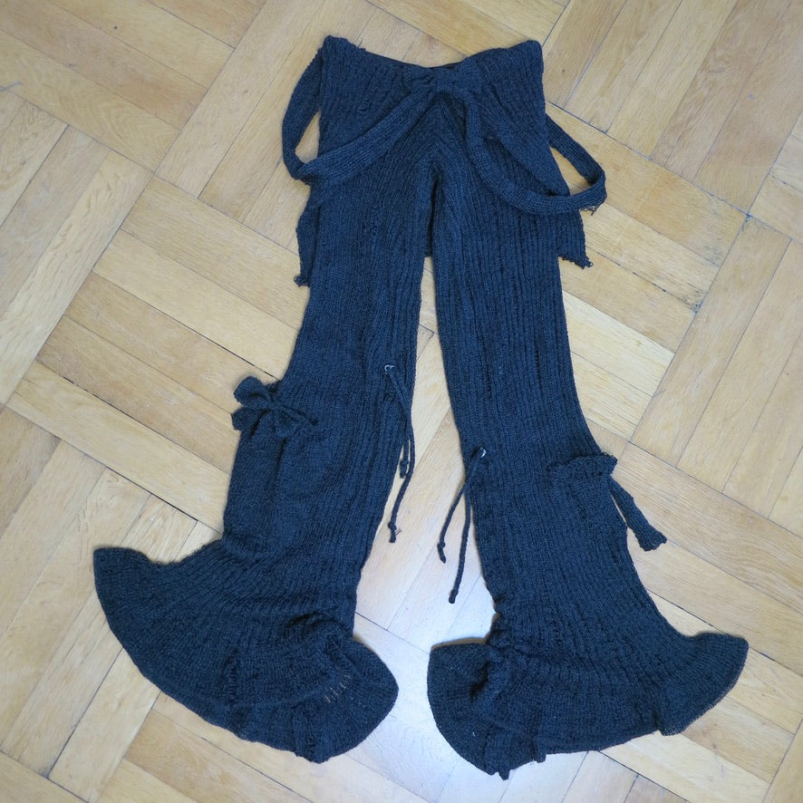 eithne padraigin ni bhraonain ~ giftwrap cargo pants