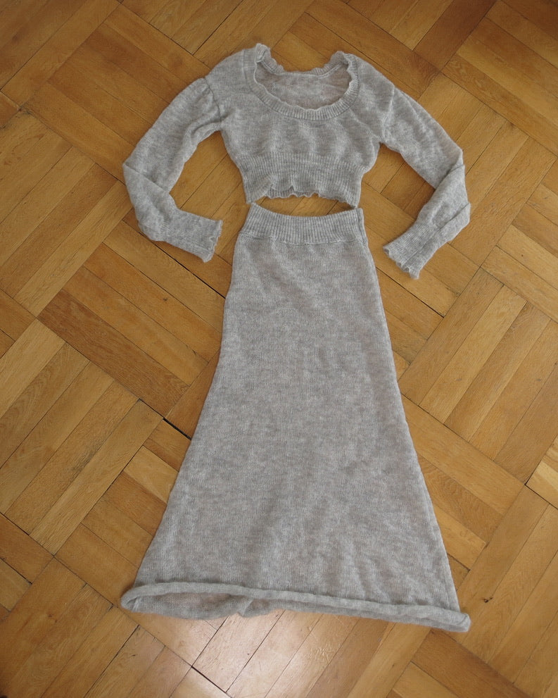 eithne padraigin ni bhraonain ~ cozy mohair set