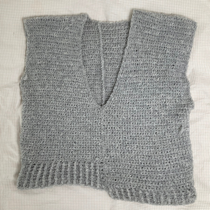 mođđe studio ~ asymmetrical crochet vest