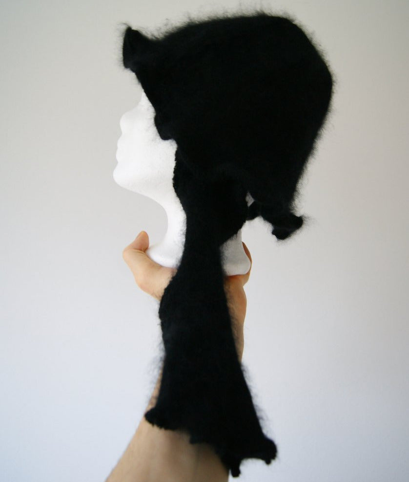 Black orchid bonnet ii