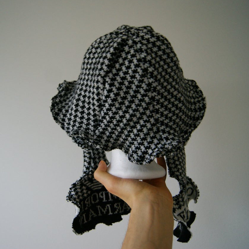 Armani orchid bonnet