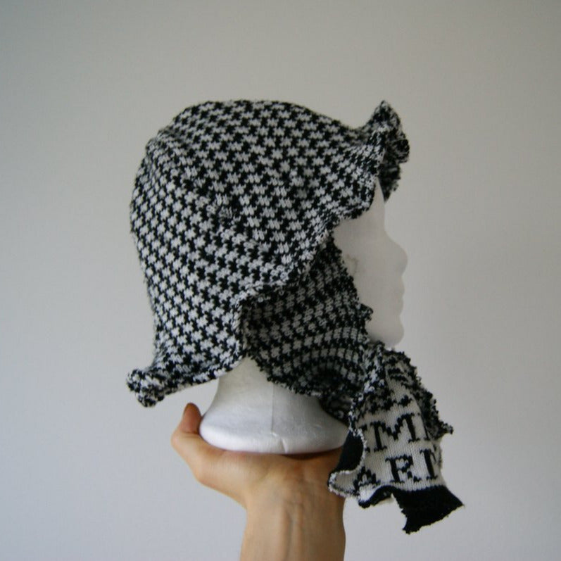 Armani orchid bonnet