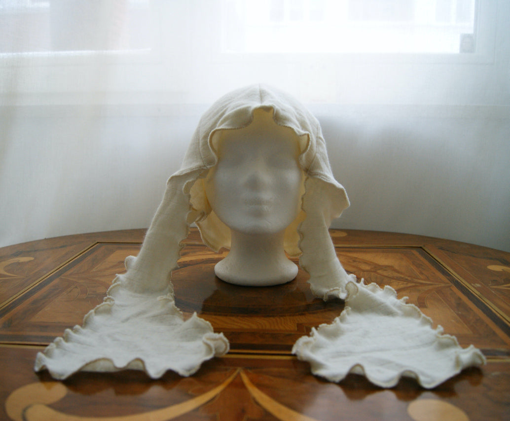 Ribbed orchid bonnet no. xvi