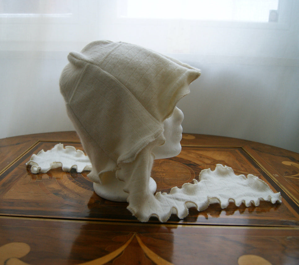 Ribbed orchid bonnet no. xvi