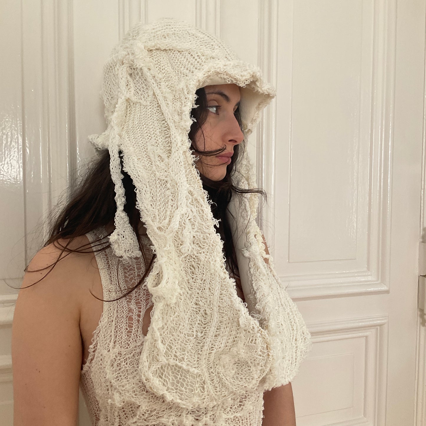 Chunky linen and wool orchid bonnet