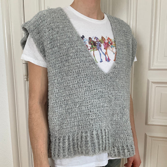 mođđe studio ~ asymmetrical crochet vest