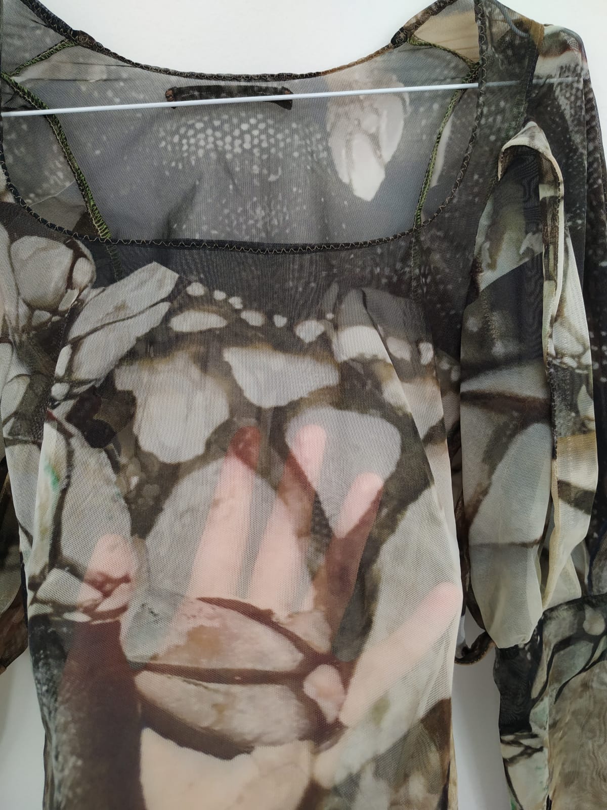 Paned sleeve mesh top, size S