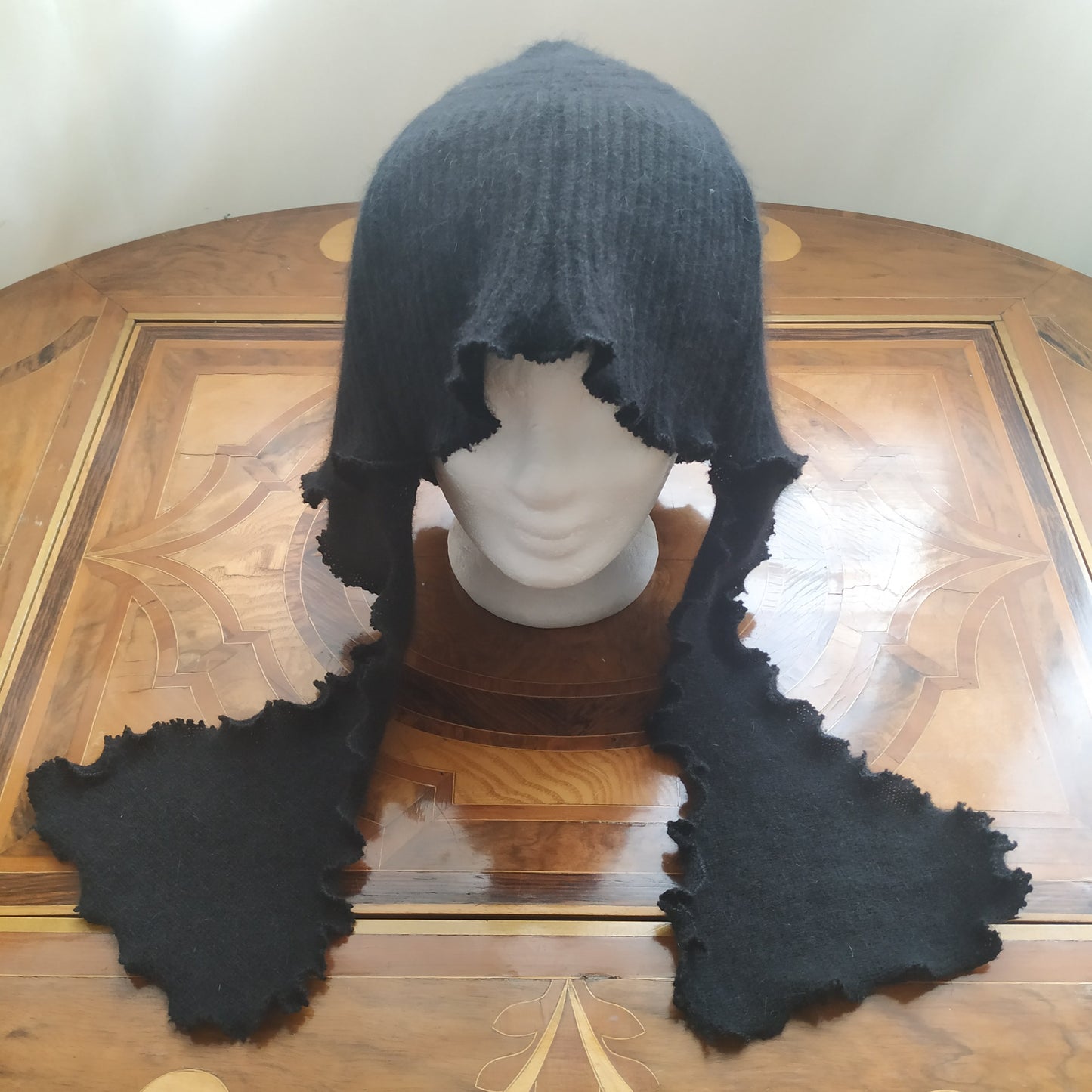 Black orchid bonnet no. xxviii