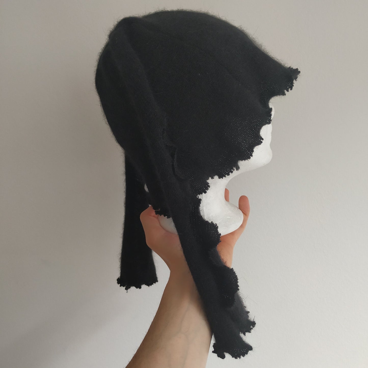Black orchid bonnet no. xxxii