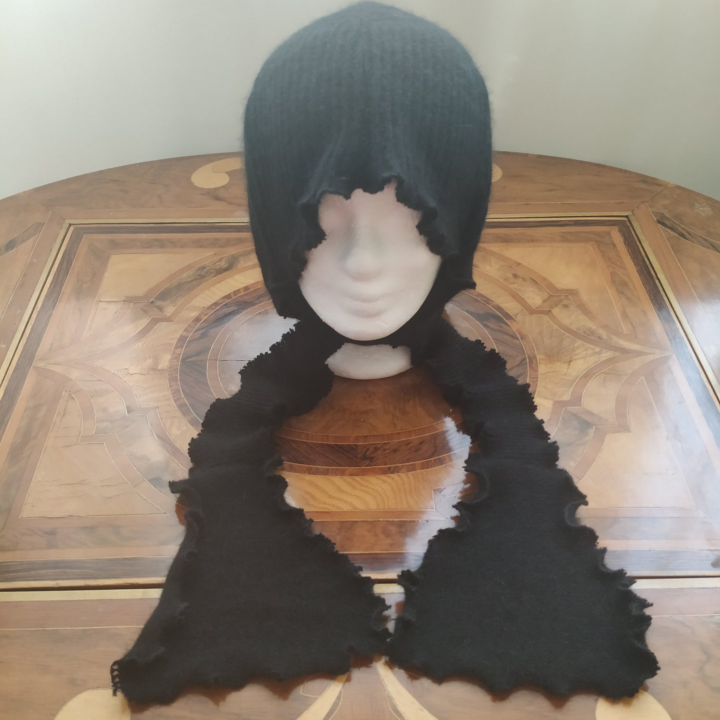 Black orchid bonnet no. xxxiii