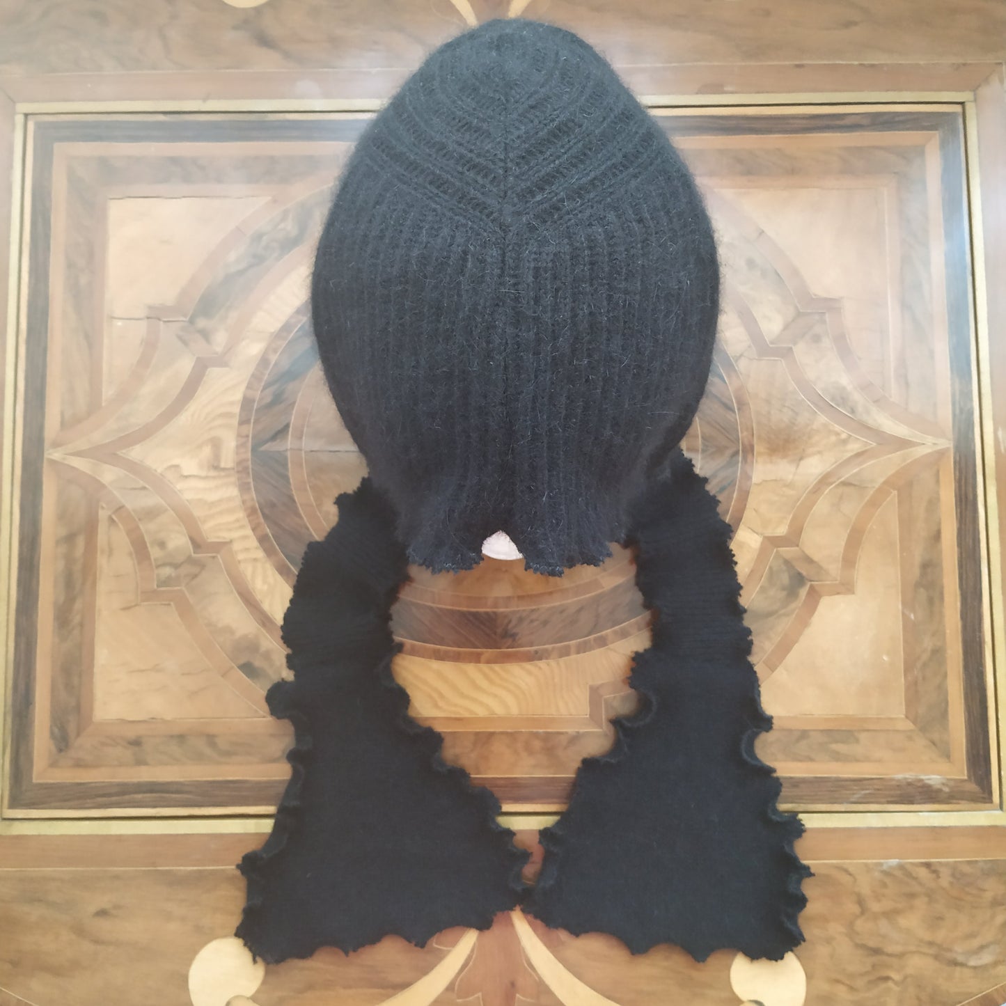 Black orchid bonnet no. xxxiii