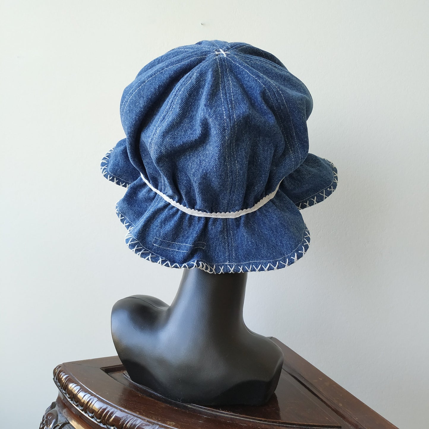 Denim orchid bonnet