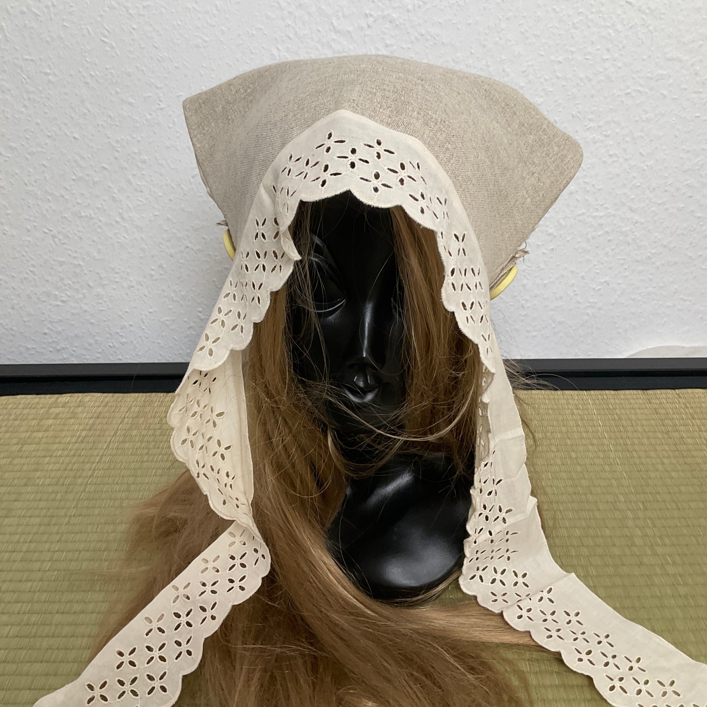 Cotton maiden bonnet