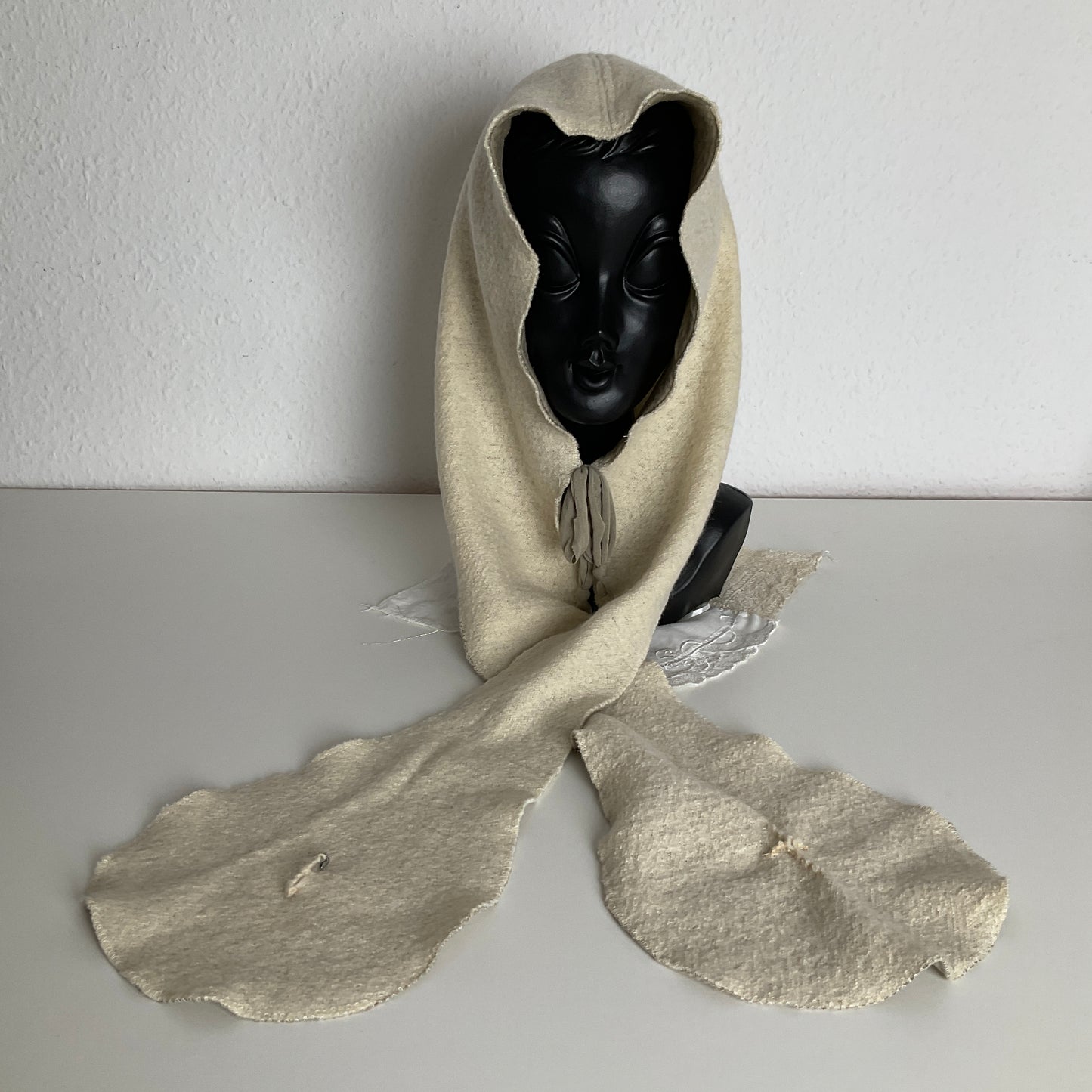 ꒰⑅ᵕ༚ᵕ꒱˖♡ hooded ivory stole in virgin wool, viscose and silk ♡˖꒰ᵕ༚ᵕ⑅꒱