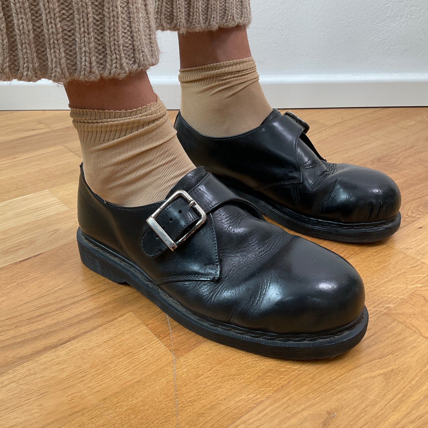 90s Dr. Martens w buckle and steel toe