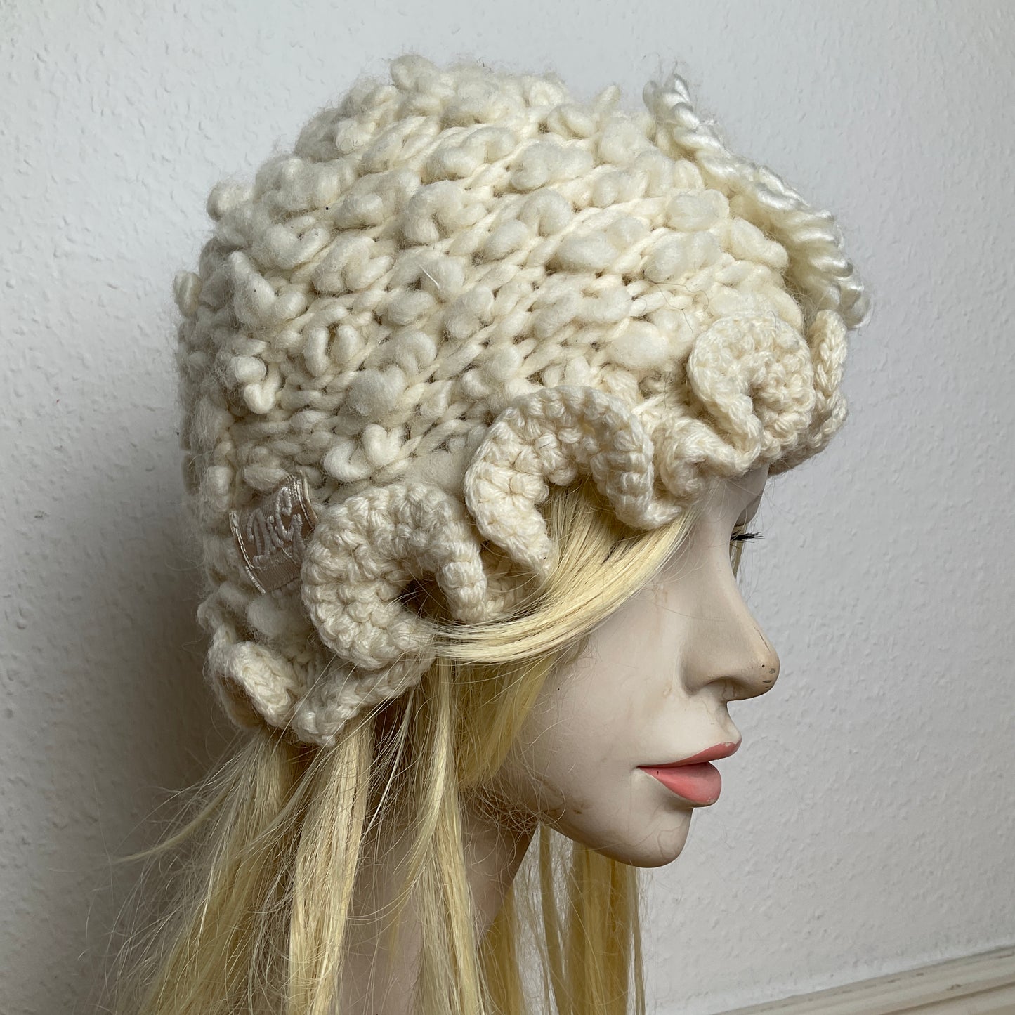 D&G cute chunky knit beanie