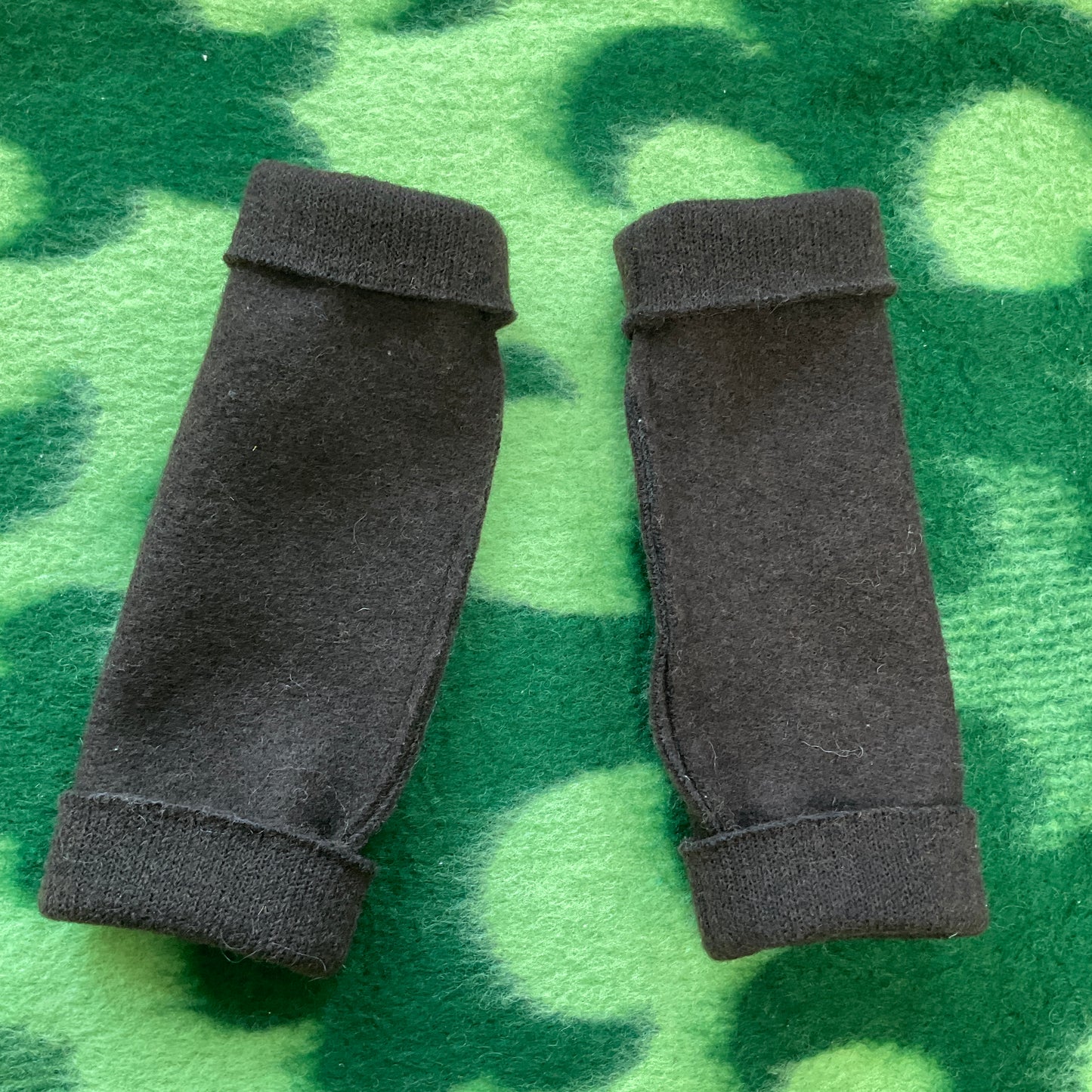 Natascha Domino ~ brown wool sleeves