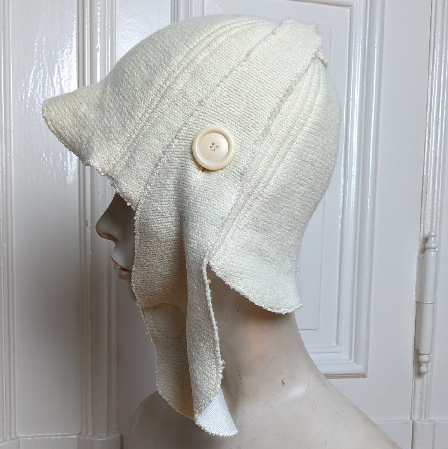 ꒰⑅ᵕ༚ᵕ꒱˖♡ eggshell white virgin wool orchid bonnet ♡˖꒰ᵕ༚ᵕ⑅꒱
