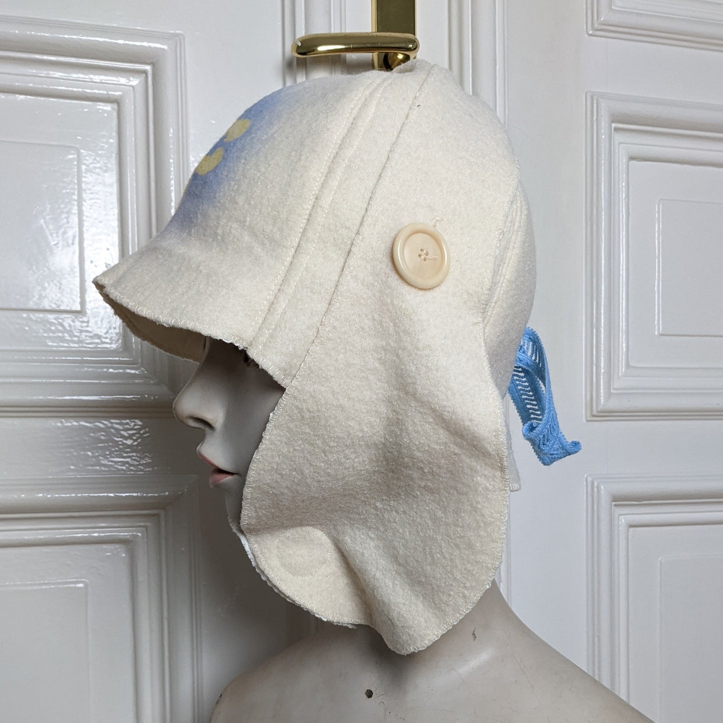 ꒰⑅ᵕ༚ᵕ꒱˖♡ Painted Fleur de Lis Bonnet ♡˖꒰ᵕ༚ᵕ⑅꒱